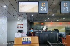 致敬医务工作者 长安航空开设医护专属柜台优先办理值机