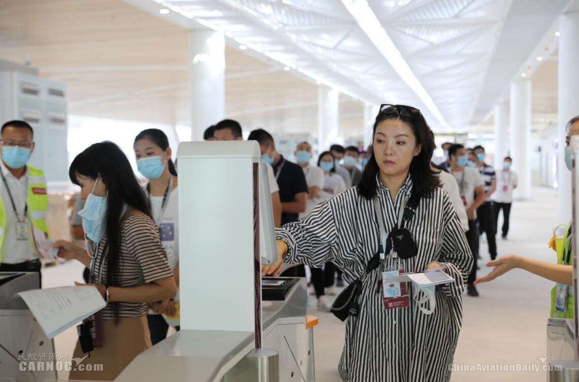 深圳机场卫星厅举行启用前首次综合演练