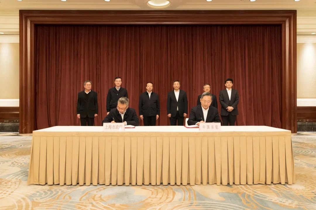 东航