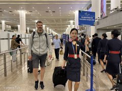 “世赛时刻”将近，百余名选手嘉宾坐东航先到了