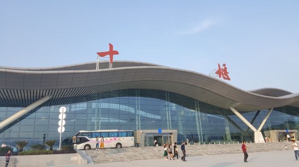 武当山机场迎来今年第50万名旅客 改扩建项目本月动工