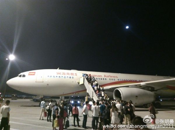 网爆海航航班发生打架斗殴 航班晚点4个多小时