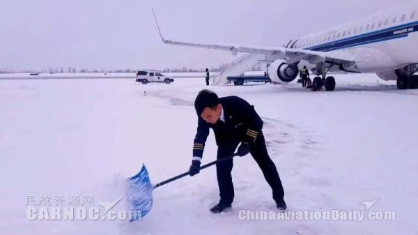 南航全员战大雪：奋斗的平安夜最充实